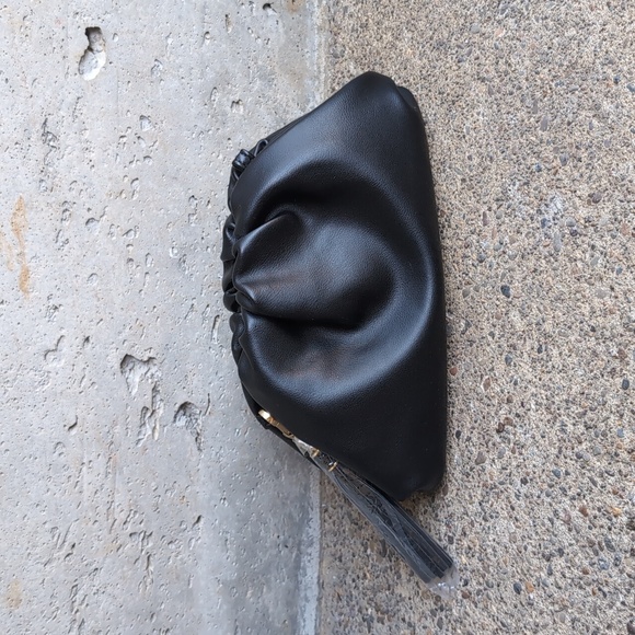 Bundle of 2 Leather Clutch with Tassel - Picture 12 of 16